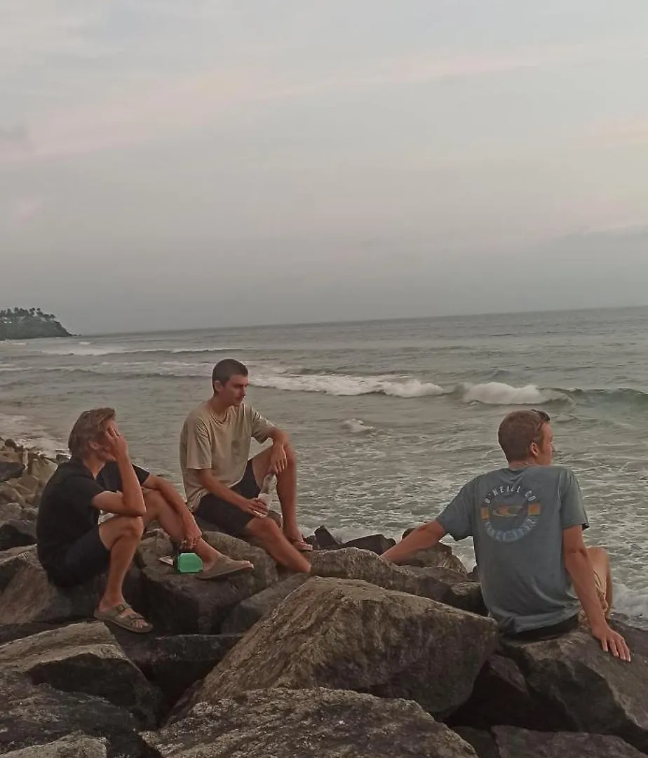 Hostal Albergue Cliff & Coral Varkala