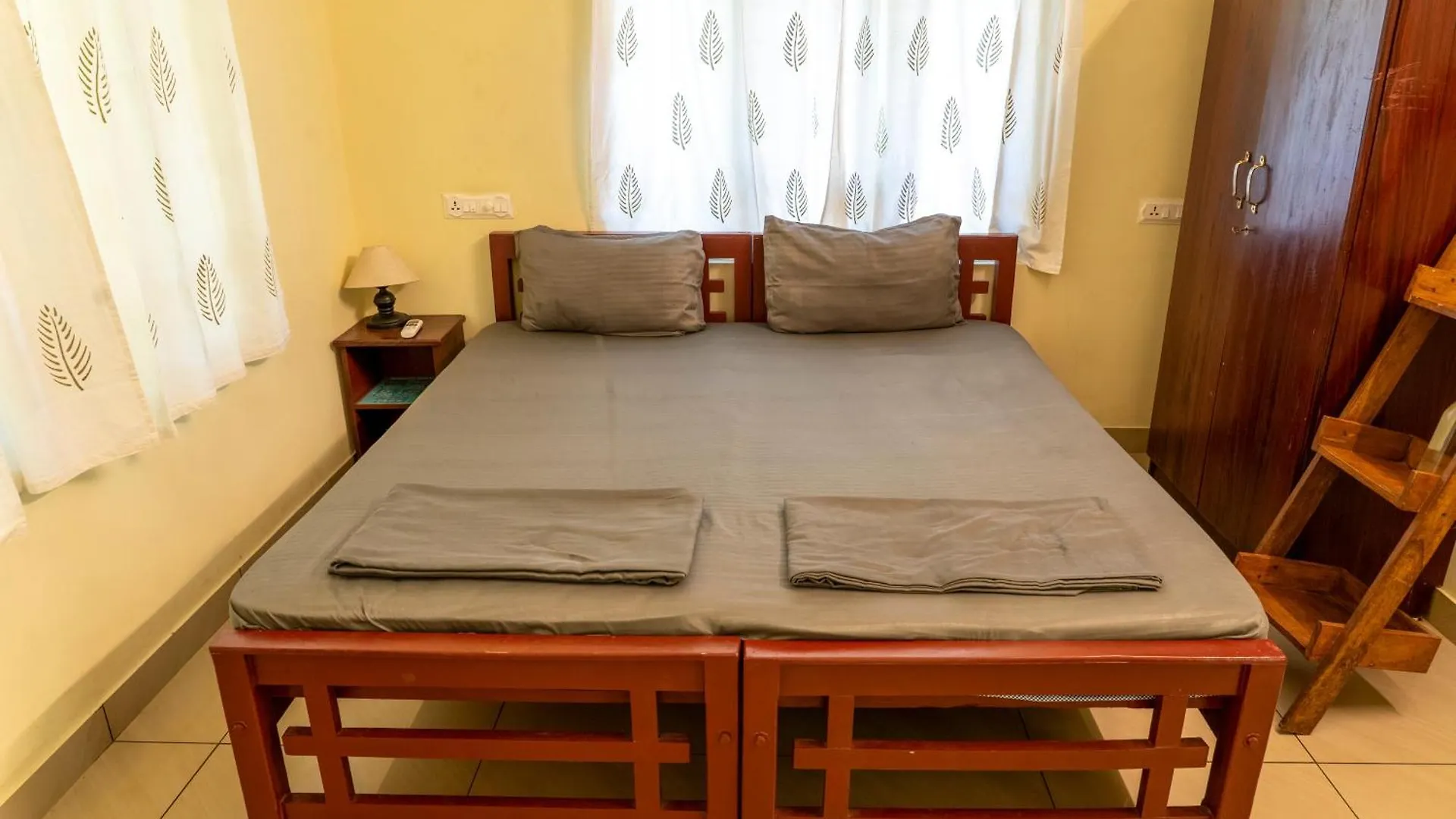 Albergue Cliff & Coral Varkala 0*,  India